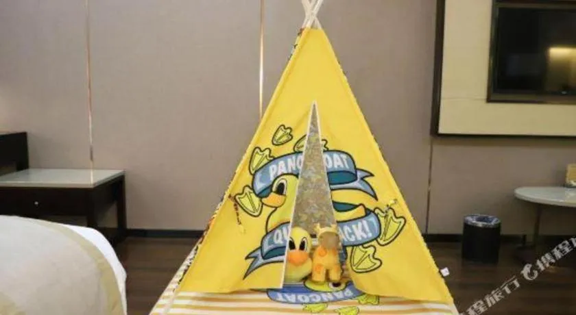 Hundred Hotel Qingdao