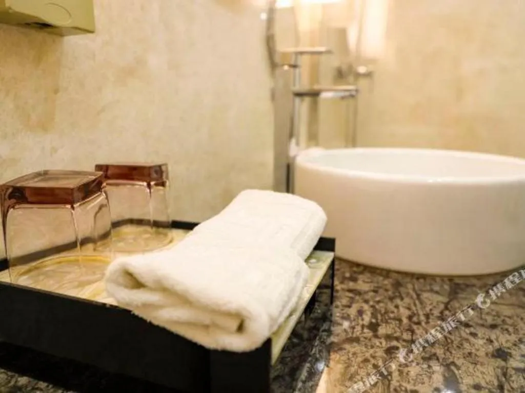 Hundred Hotel Qingdao