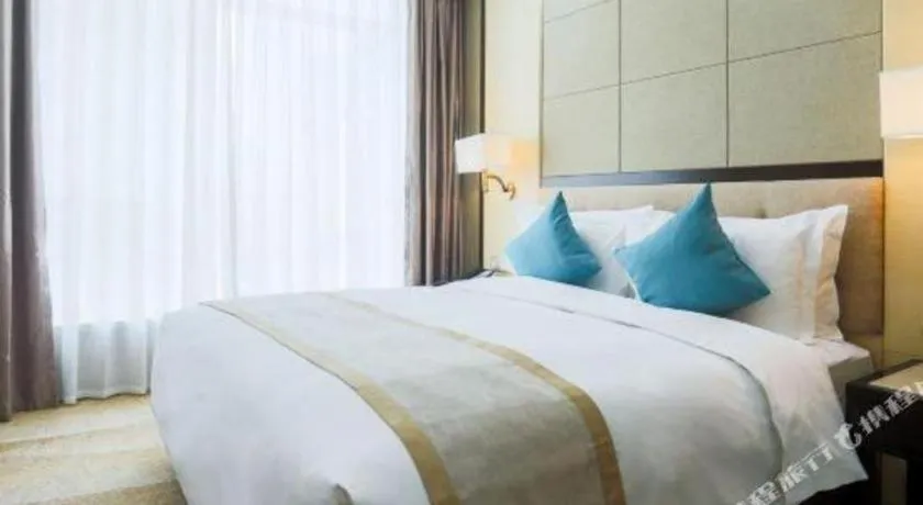 Bed in Hundred Hotel Qingdao