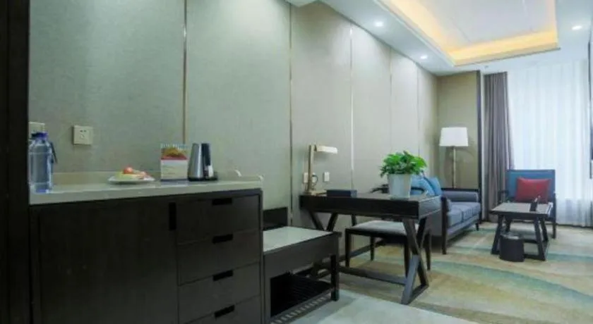 Hundred Hotel Qingdao