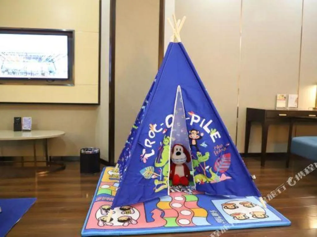 Hundred Hotel Qingdao