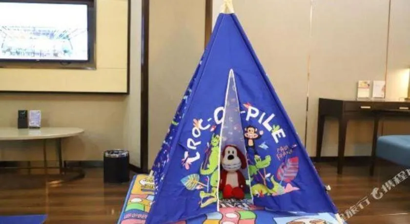 Hundred Hotel Qingdao