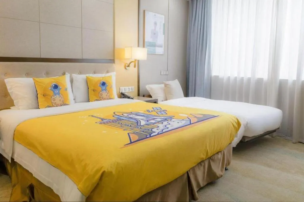 Bed in Hundred Hotel Qingdao