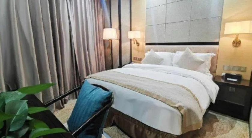 Bed in Hundred Hotel Qingdao