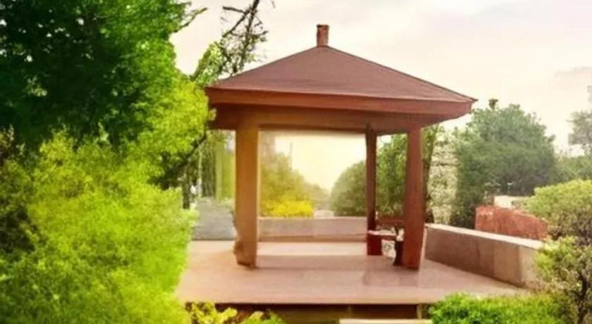 Hundred Hotel Qingdao