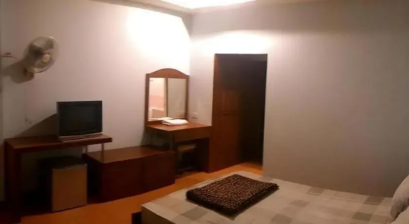 Bed in Chanthanee Hotel Bed in Chanthanee Hotel