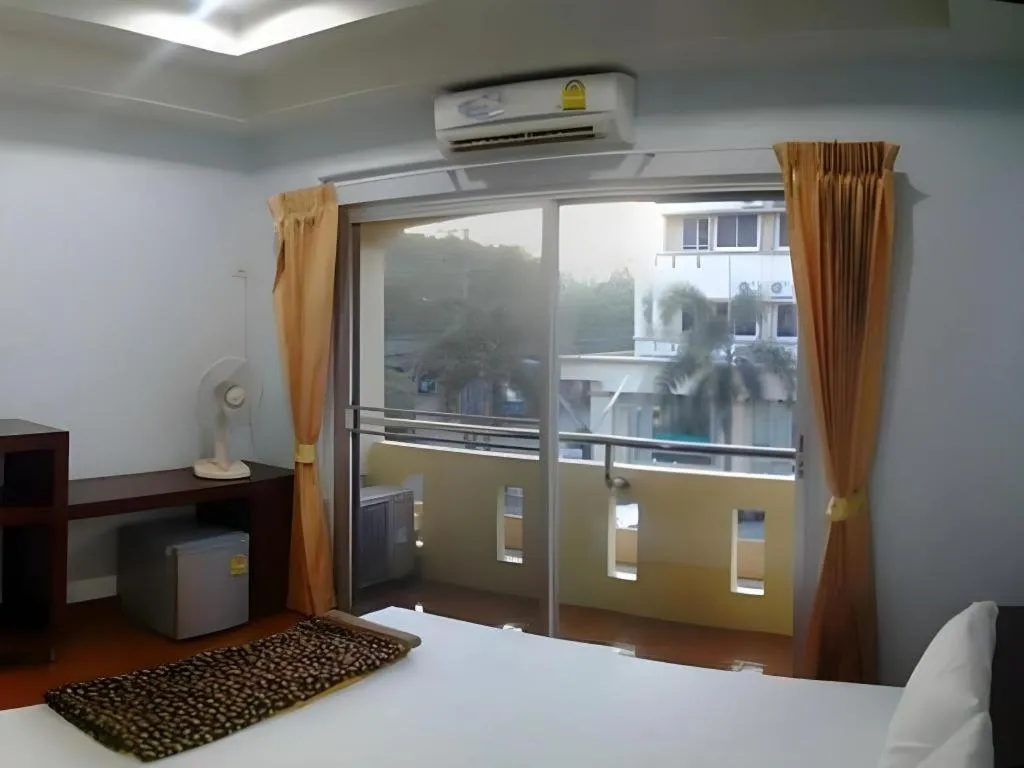 Bed in Chanthanee Hotel