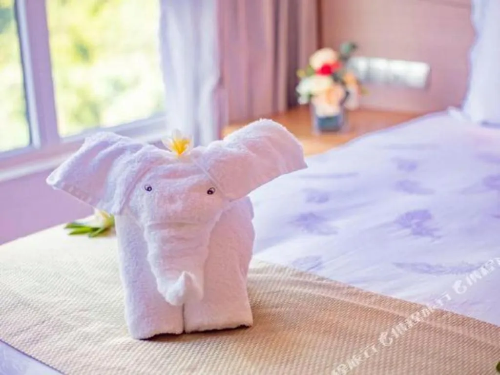 Bed in Ocean View Resort Yalong Bay