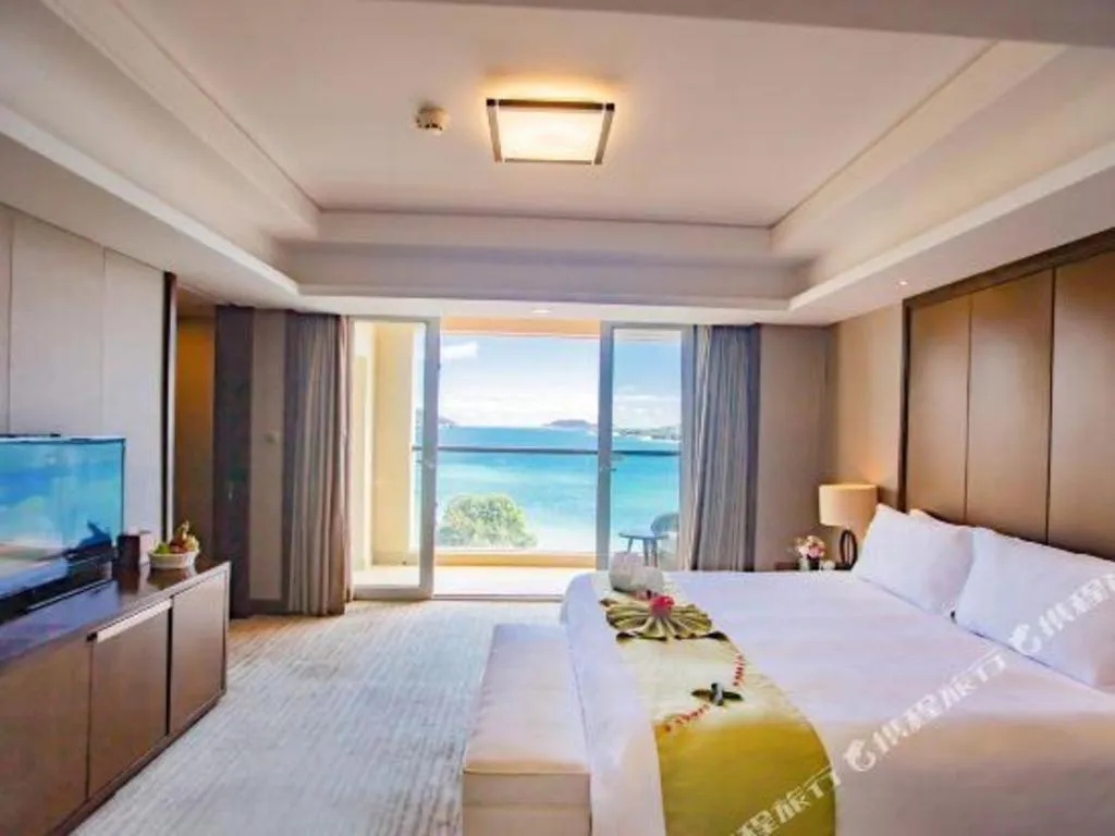 Bed in Ocean View Resort Yalong Bay