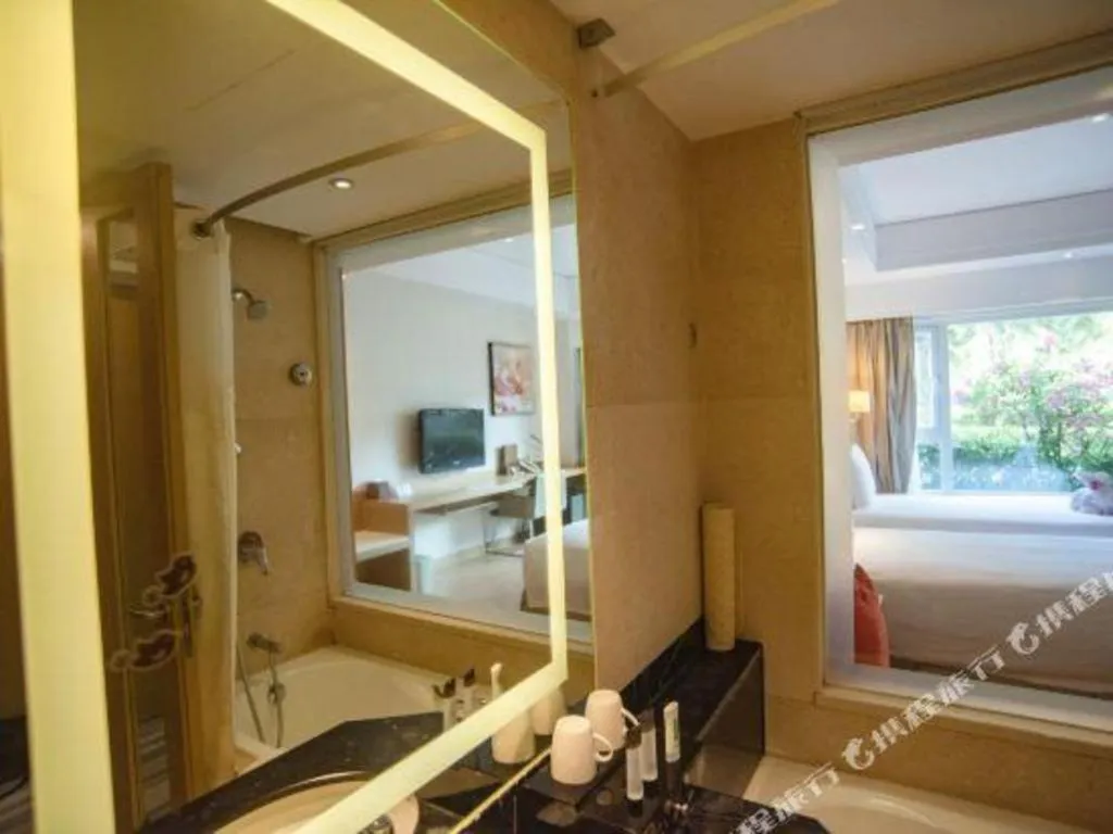 Bed in Ocean View Resort Yalong Bay