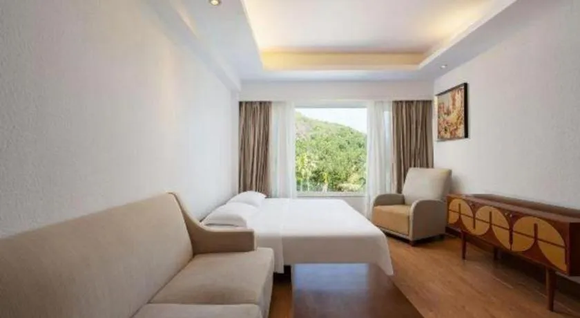 Bed in Ocean View Resort Yalong Bay