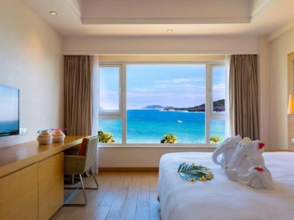 Bed in Ocean View Resort Yalong Bay