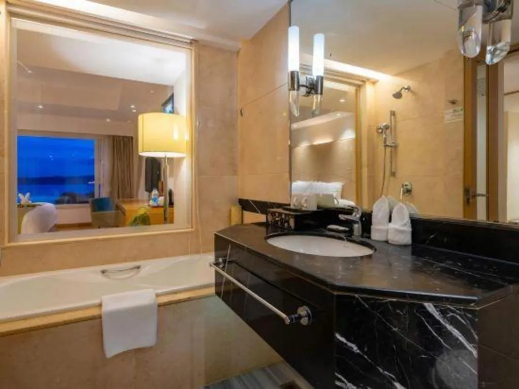 Ocean View Resort Yalong Bay