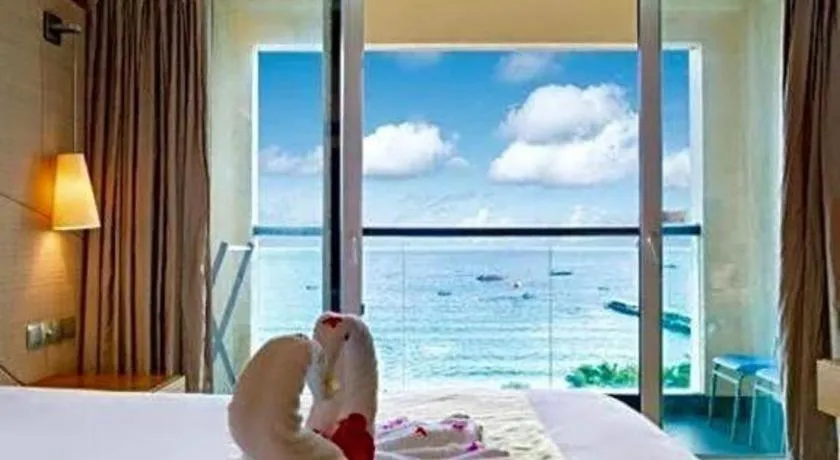 Bed in Ocean View Resort Yalong Bay