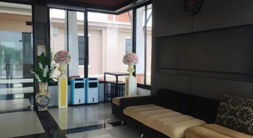 S-Tawan Hotel & Convention