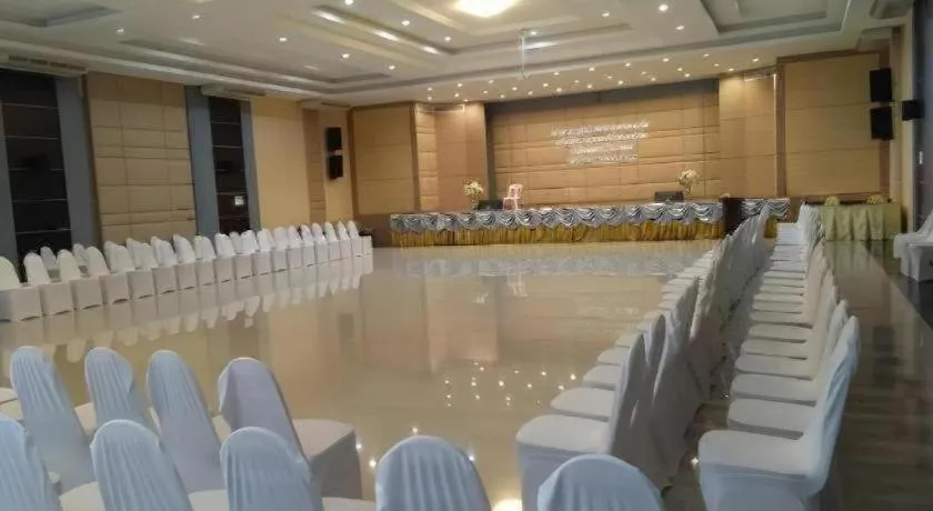 S-Tawan Hotel & Convention