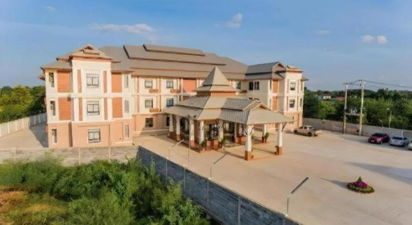 S-Tawan Hotel & Convention