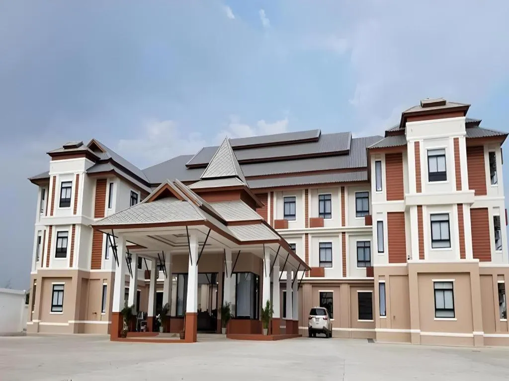 S-Tawan Hotel & Convention