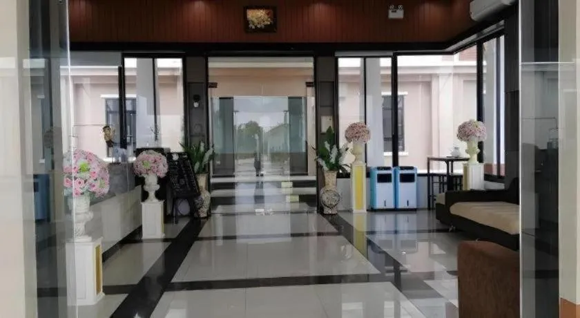 S-Tawan Hotel & Convention