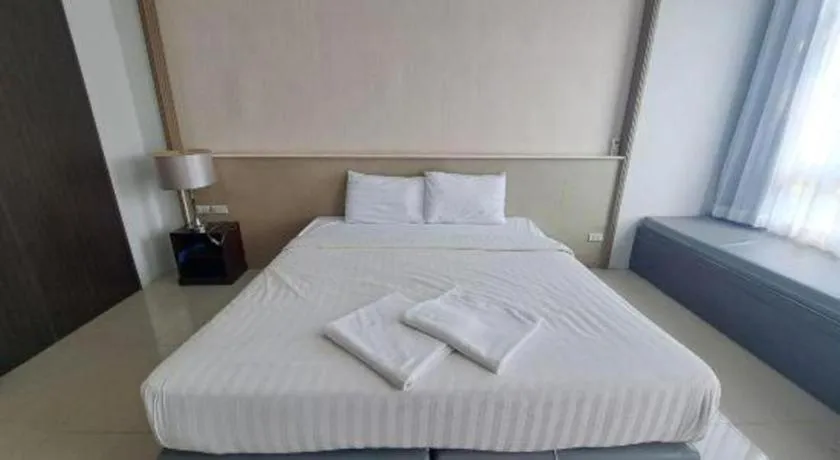 Bed in S-Tawan Hotel & Convention