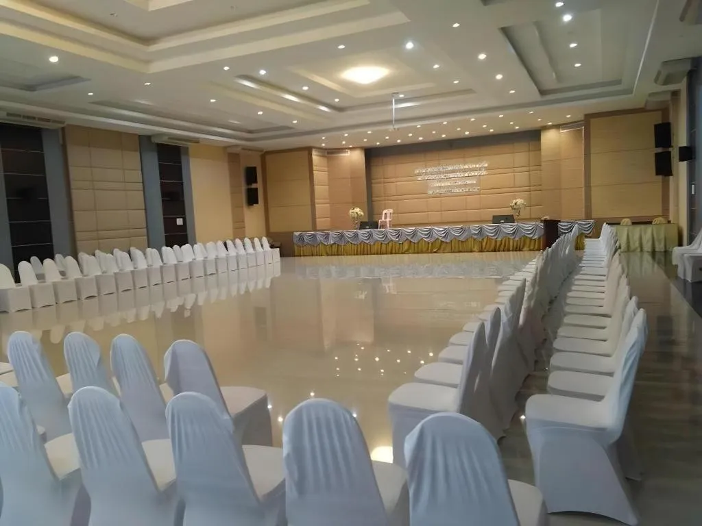 S-Tawan Hotel & Convention