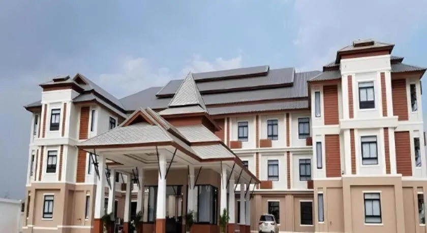 S-Tawan Hotel & Convention