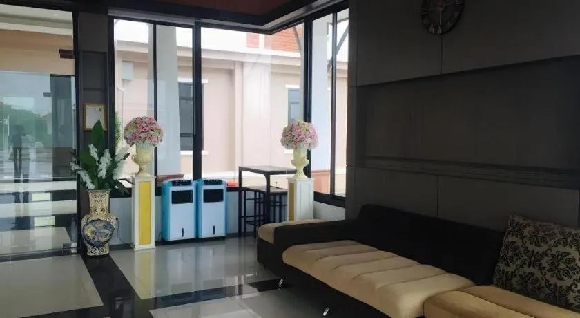 S-Tawan Hotel & Convention