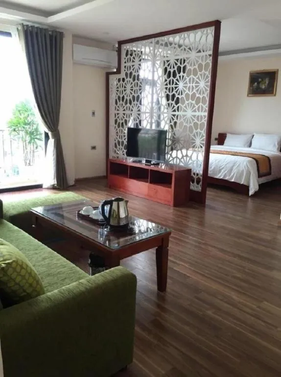 Bed in Phoenix Hotel 3