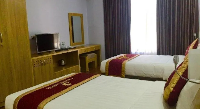 Bed in Phoenix Hotel 3
