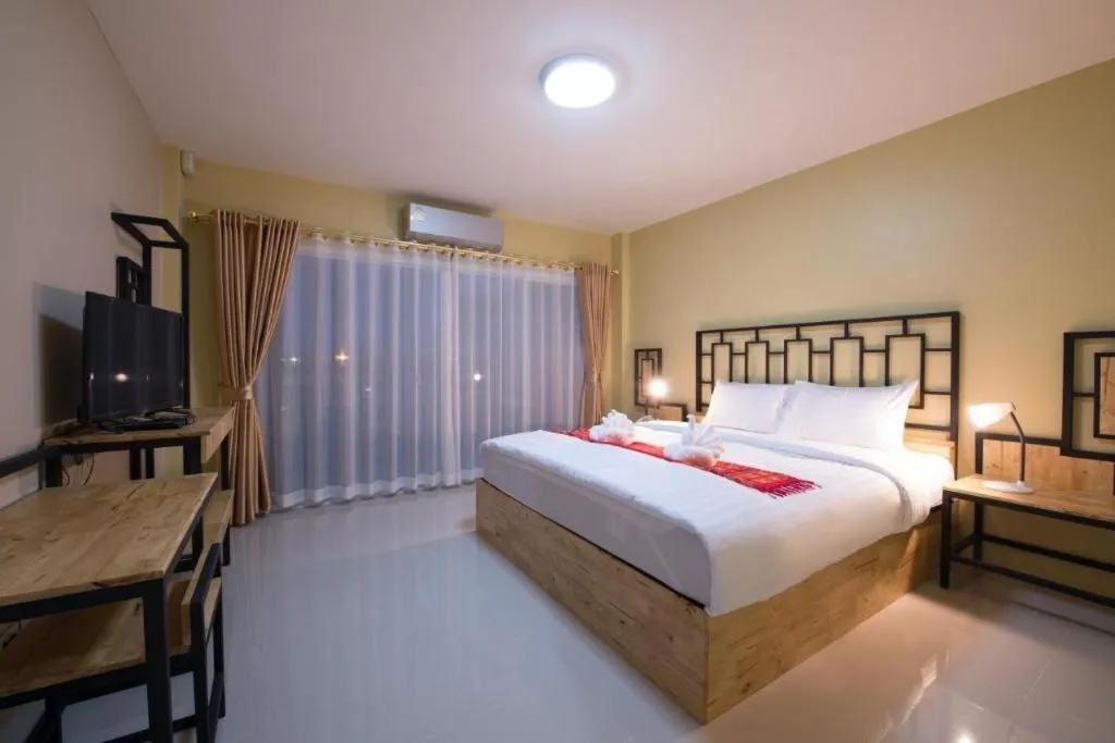 Bed in Bees Smile Hotel