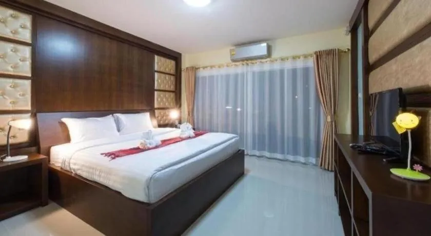 Bed in Bees Smile Hotel