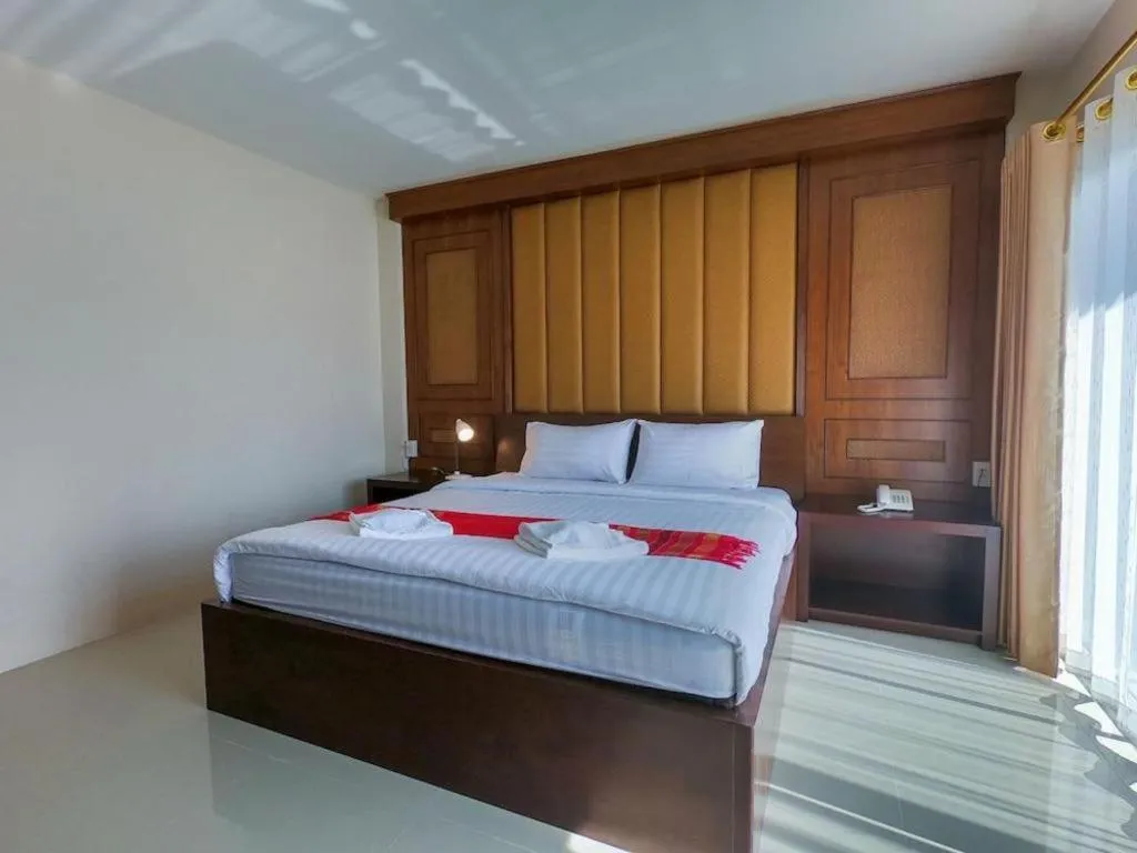 Bed in Bees Smile Hotel