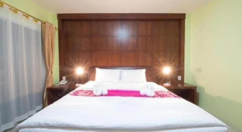 Bed in Bees Smile Hotel