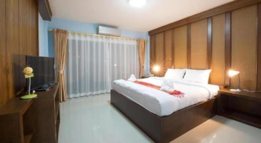 Bed in Bees Smile Hotel