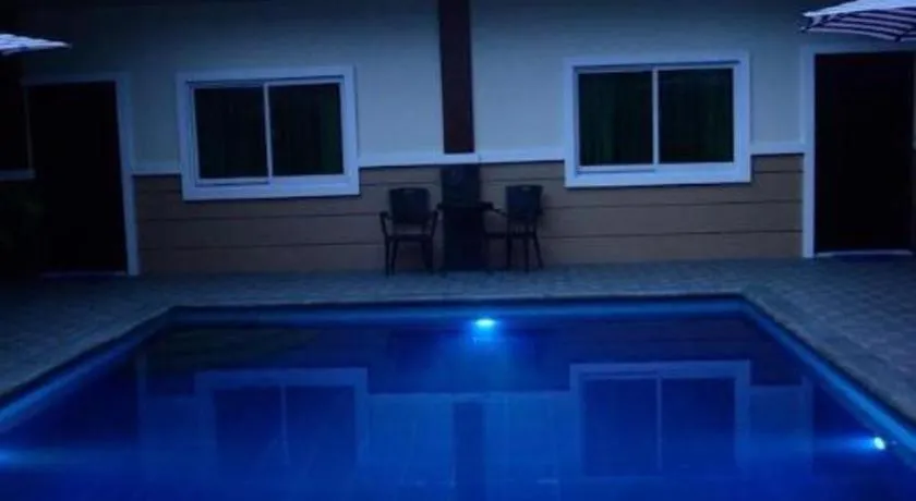 Jo Carter's Hotel & Suites Angeles City