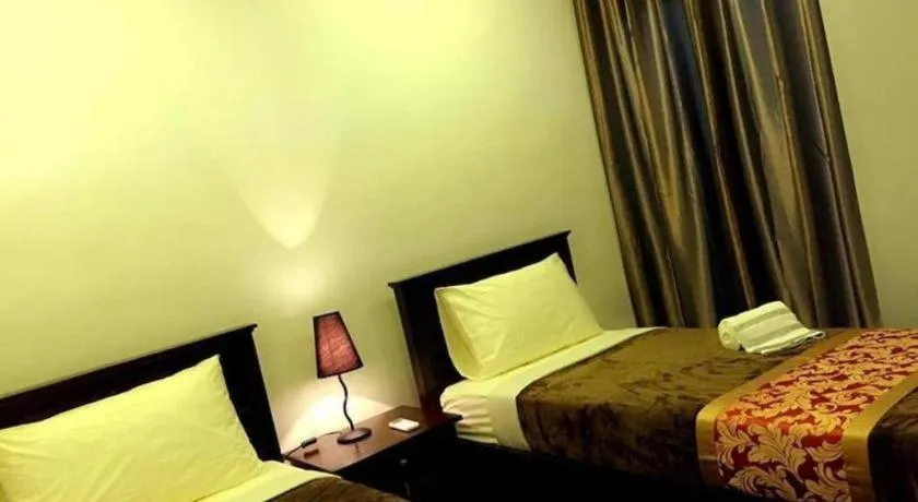 Jo Carter's Hotel & Suites Angeles City
