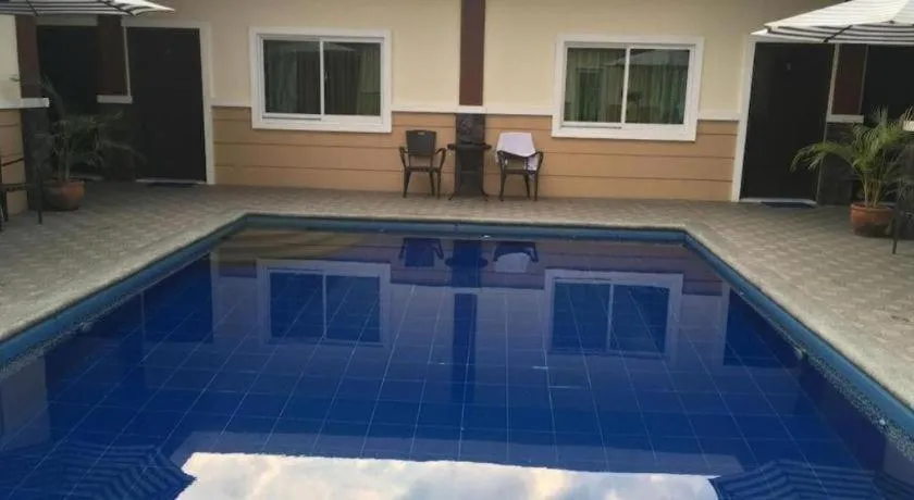 Jo Carter's Hotel & Suites Angeles City