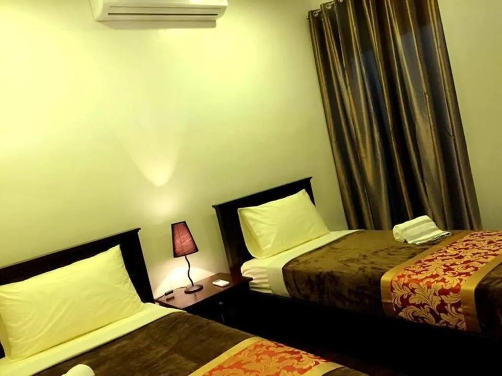 Jo Carter's Hotel & Suites Angeles City