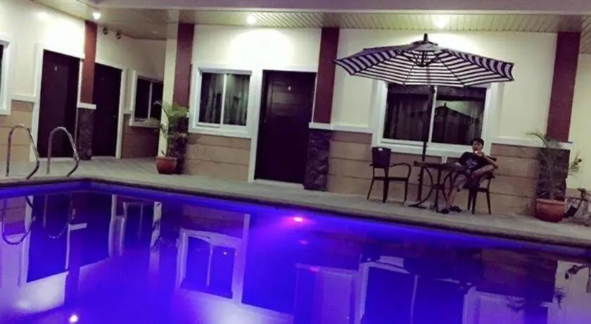 Jo Carter's Hotel & Suites Angeles City