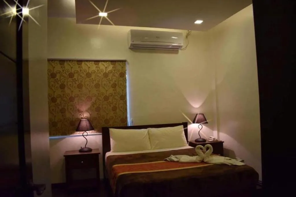 Jo Carter's Hotel & Suites Angeles City