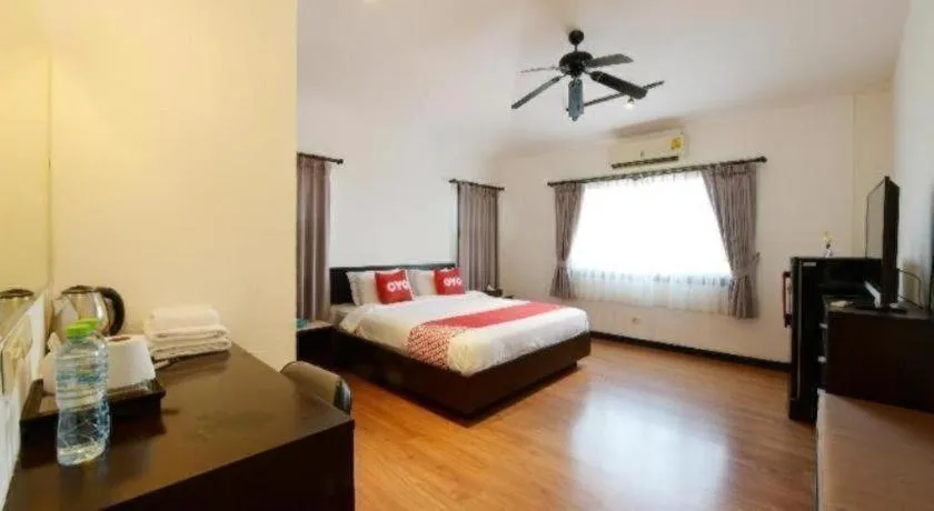 Bed in OYO 520 Pattaya Cantina