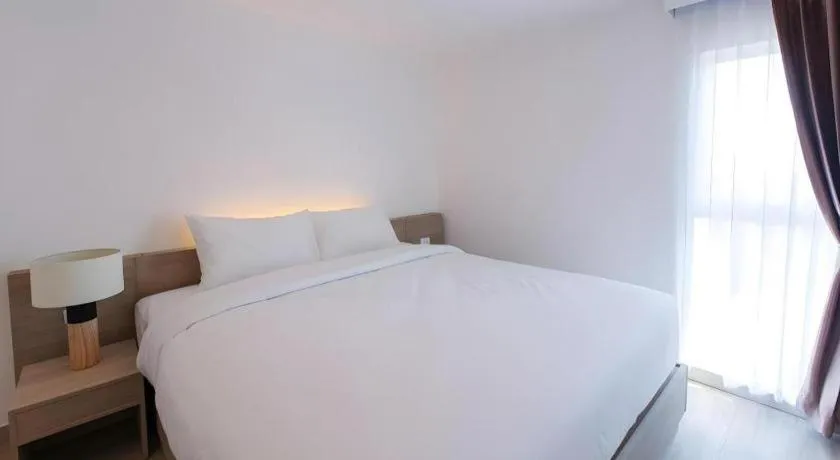 Bed in B2 Nakhonsawan Premier Hotel