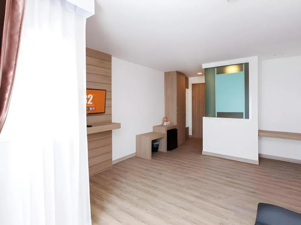 B2 Nakhonsawan Premier Hotel