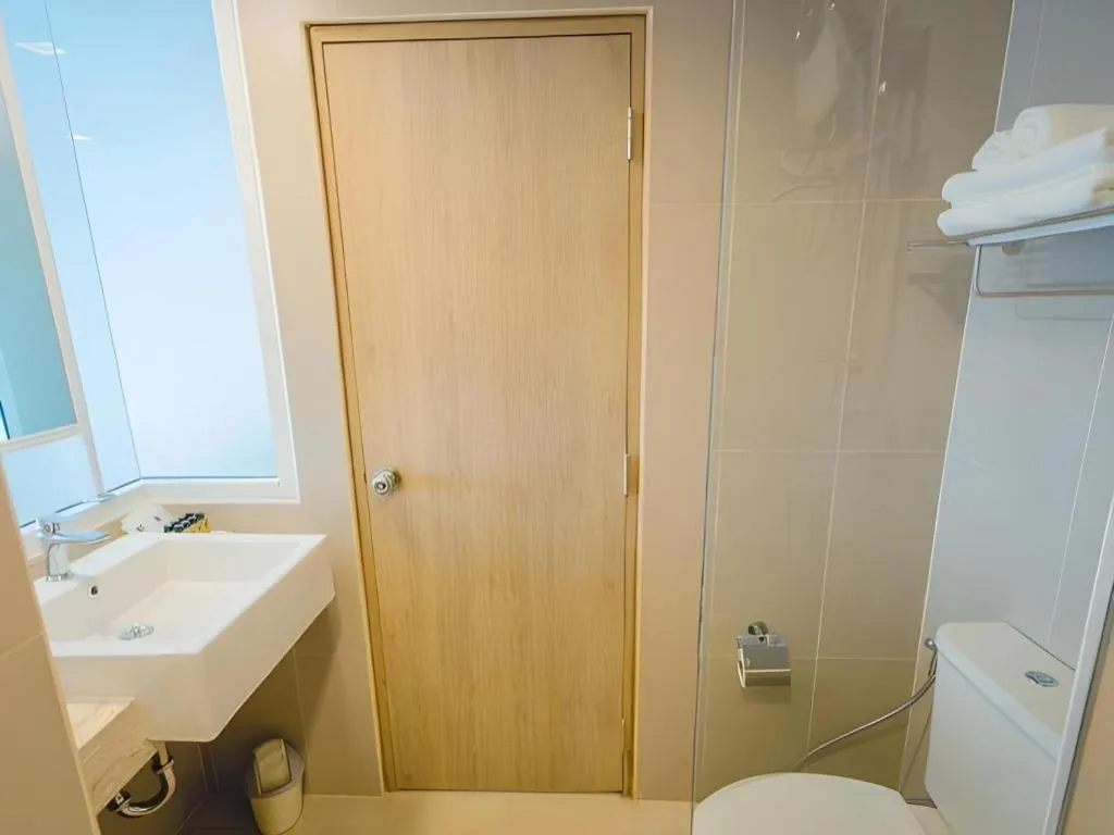 B2 Nakhonsawan Premier Hotel