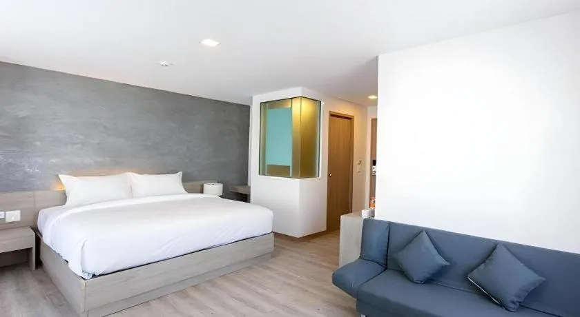 Bed in B2 Nakhonsawan Premier Hotel