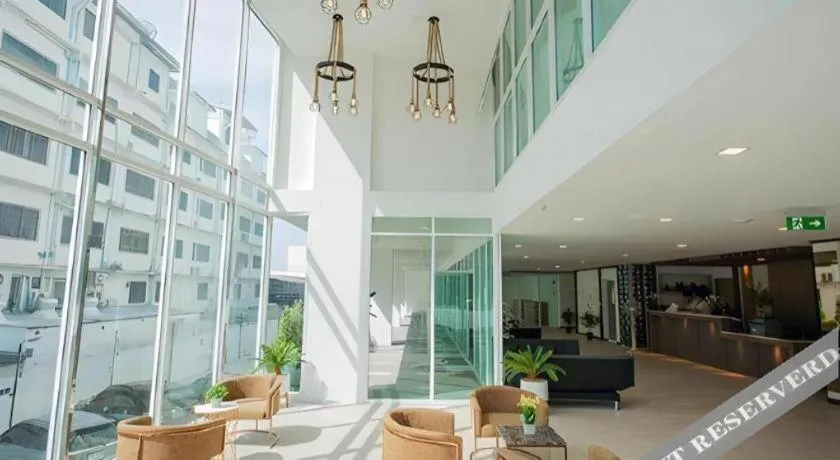 B2 Nakhonsawan Premier Hotel