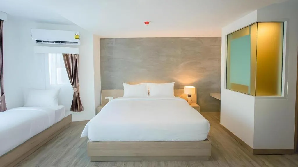 Bed in B2 Nakhonsawan Premier Hotel
