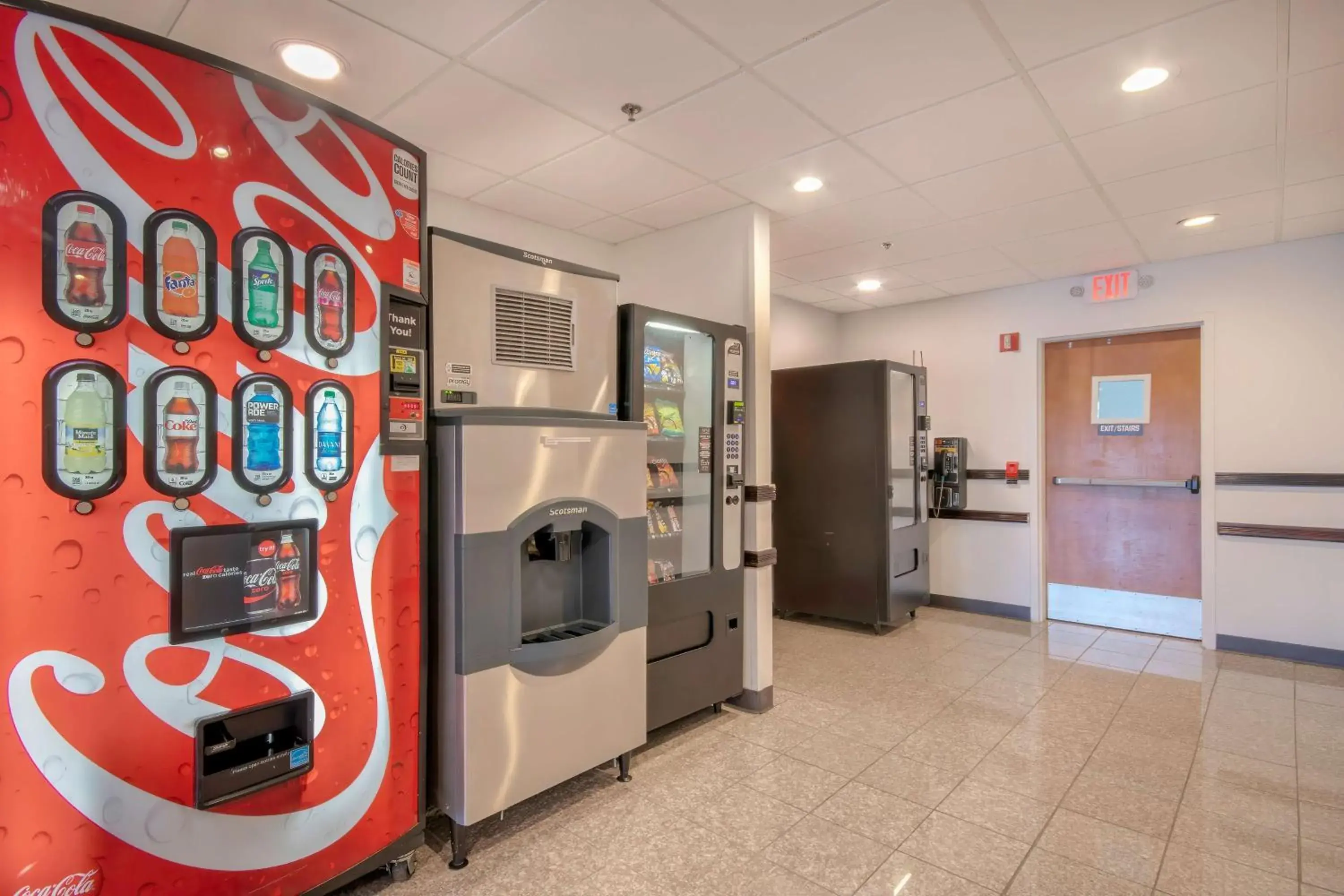 Property building in Motel 6 Walton, KY - Richwood - Cincinnati Airport South Property building in Motel 6 Walton, KY - Richwood - Cincinnati Airport South