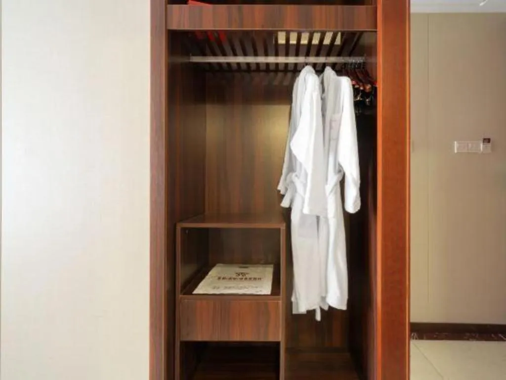 Longyan Capital International Hot Spring Resort