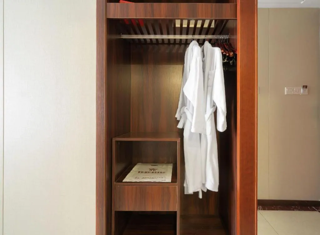 Longyan Capital International Hot Spring Resort